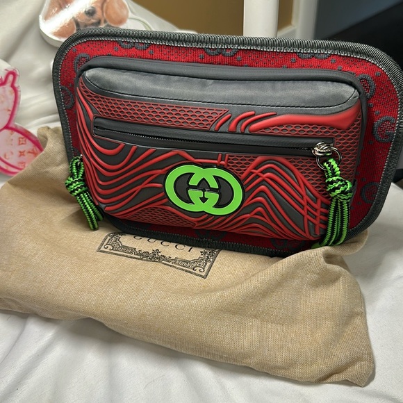 Limited Edition Gucci Red GG Pouch NWT with dust bag - Picture 1 of 8